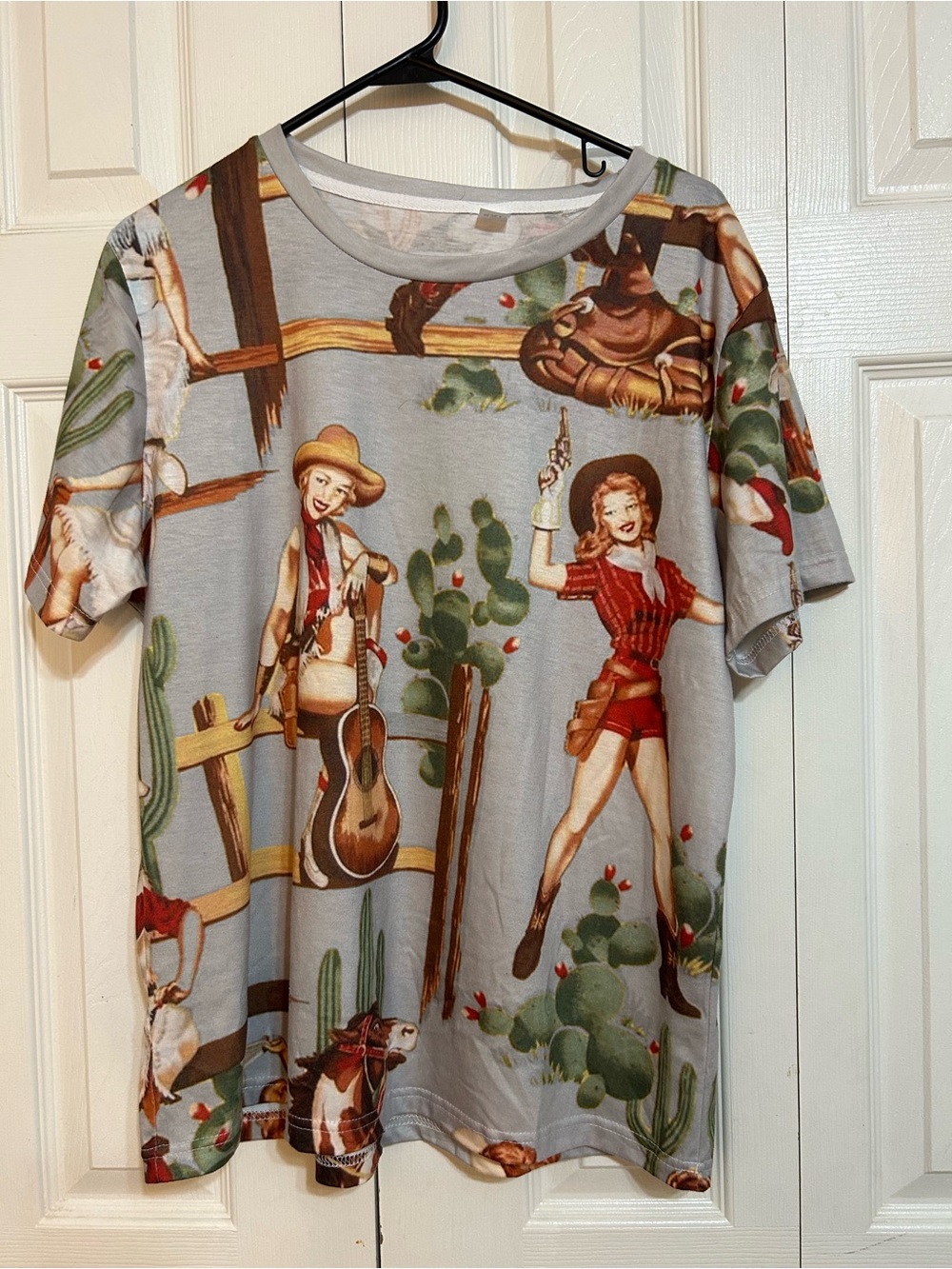 Women’s Cowboy Graphic Tee - Light Gray